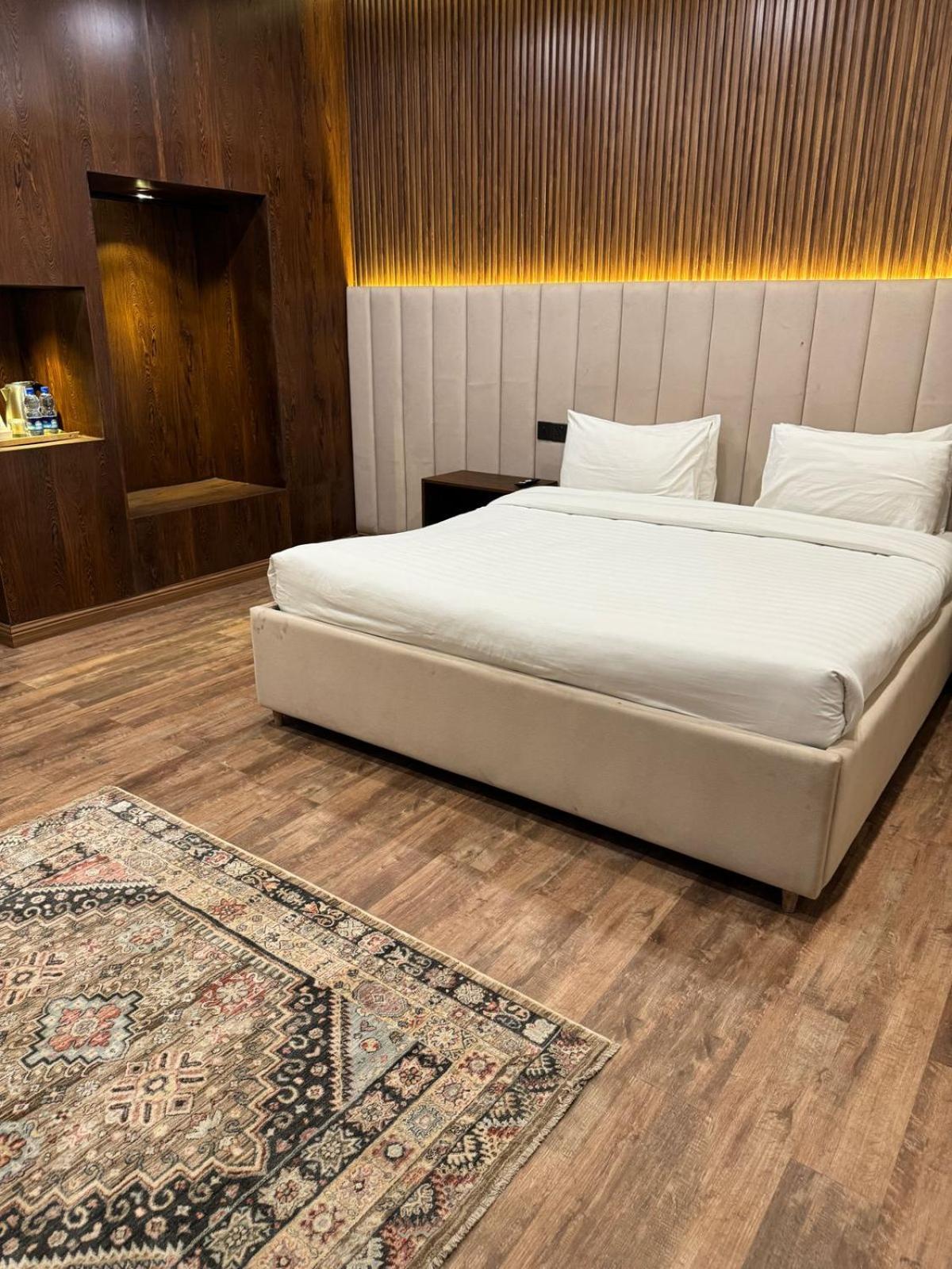 La Maison Islamabad Hotel Ngoại thất bức ảnh